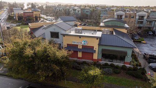 Exterior view of clinic 3