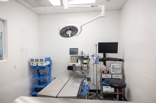 Another angle of the surgery room